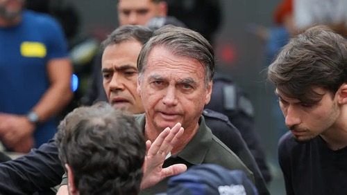 Alexandre de Moraes concede prisão domiciliar a Bolsonaro