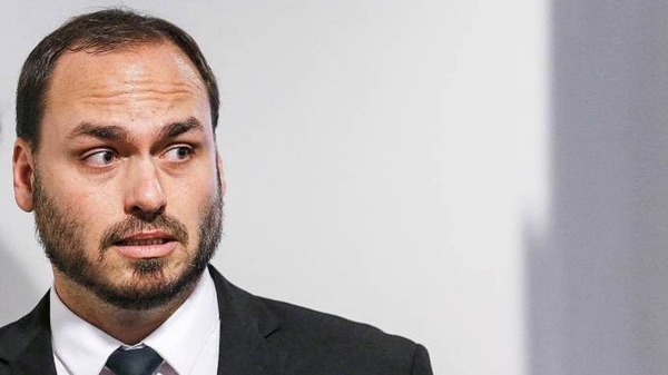 Carlos sobre decisão de Moraes: "Não vamos comemorar migalhas ditatoriais"