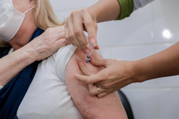 Ribeirão Preto inicia campanha de vacinação contra a gripe com Dia D neste sábado