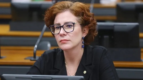 Justiça da Itália aceita extradição de Carla Zambelli ao Brasil