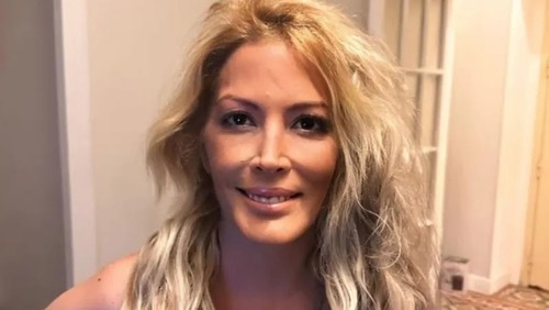 Campeã do 'Big Brother' da França é encontrada morta em casa