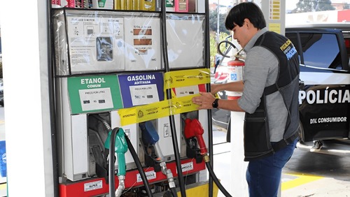 Fiscalização em postos e distribuidoras flagra margem de lucro de até 277%