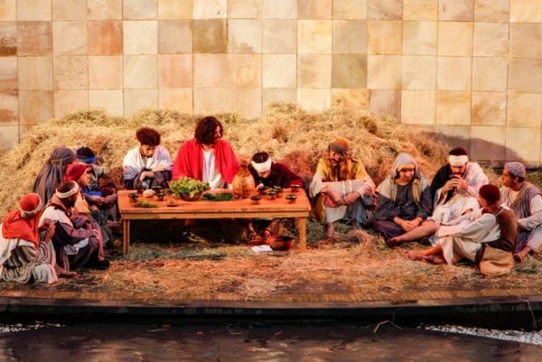 Paixão de Cristo chega à 41ª edição com espetáculo musical no Teatro de Arena