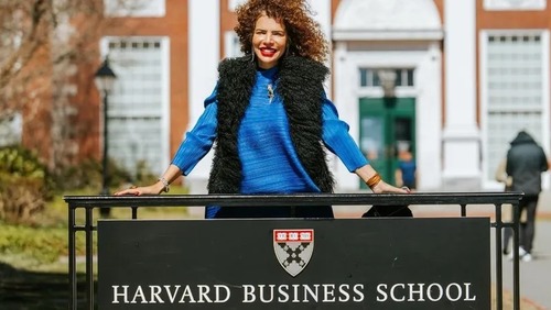 Vanessa da Mata palestra em Harvard sobre música brasileira: 'Muito feliz'