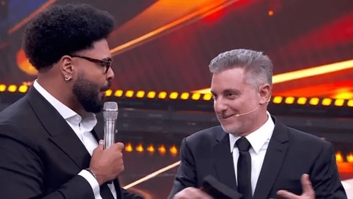 Paulo Vieira ironiza PowerPoint da GloboNews contra Lula no Melhores do Ano