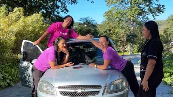 Funcionária de Virginia compra carro e agradece influenciadora