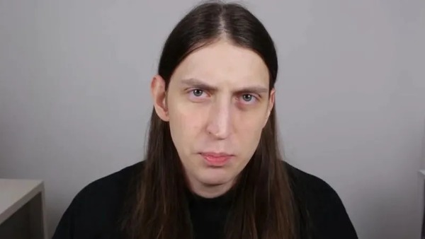 Ex-namorada de Felca expõe influenciador: 'Acabou com meu psicológico'