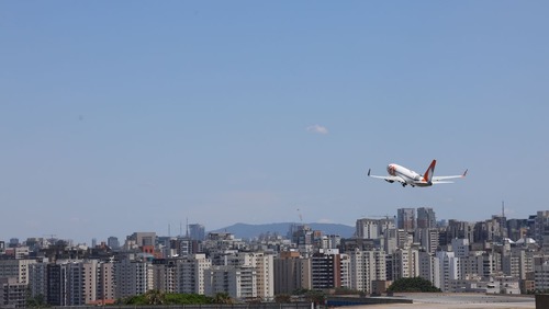 Petrobras anuncia que vai parcelar reajuste do querosene de aviação