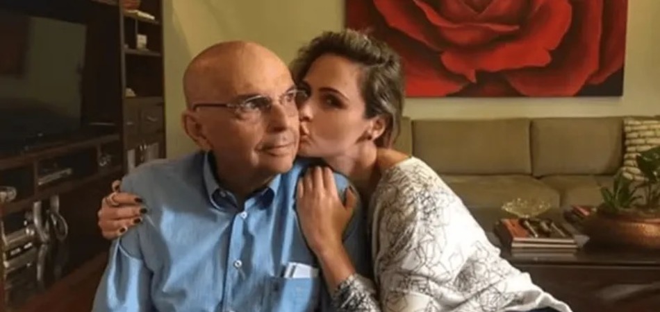 Irmã de Ana Paula Renault explica internação do pai: 'Se recuperando'