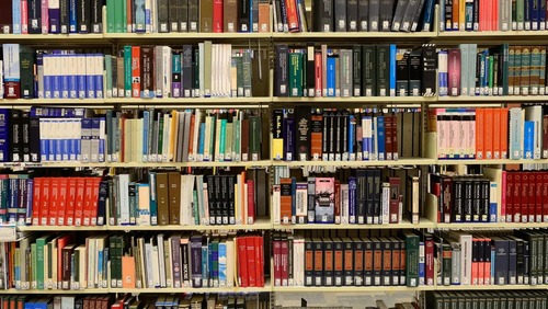 MEC disponibiliza aplicativo gratuito com oito mil livros