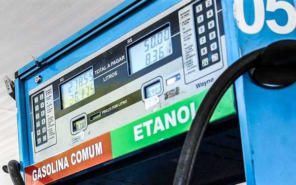 Preço do etanol sobe em 10 Estados, cai em 10 e no DF e fica estável em 5