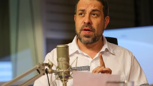 Boulos diz que fim da escala 6 por 1 é “para agora”