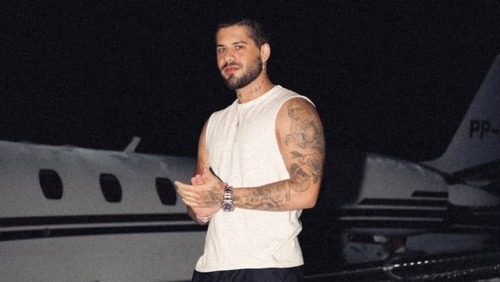 Zé Felipe revela vício em remédios para dormir: '10 por dia'