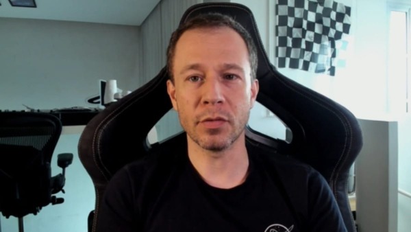 Tiago Leifert se irrita com crítica por narração e dispara: "Muda de canal"