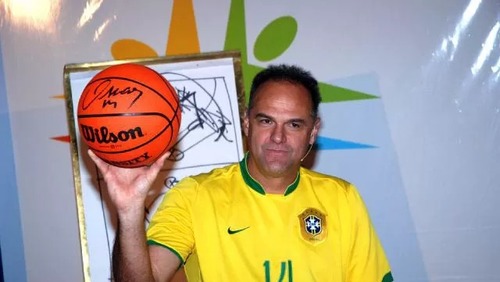 Morre Oscar Schmidt, lenda do basquete