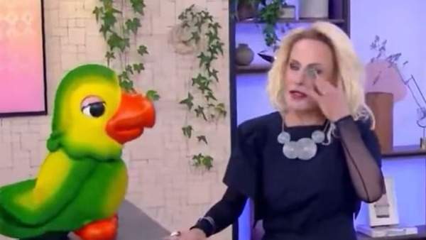 Ana Maria se emociona ao ver Tadeu Schmidt revelar morte do irmão no 'BBB'