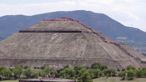 Brasileiras estão entre os feridos em ataque a tiros em pirâmides no México