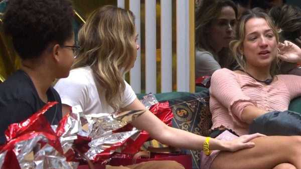 Ana Paula Renault reflete sobre amizade com Samira: "Não me avisaram"