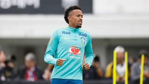 Militão tem lesão confirmada pelo Real Madrid e preocupa Ancelotti