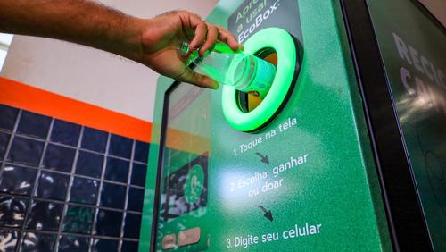 Prefeitura instala máquinas que transformam recicláveis em dinheiro e incentiva sustentabilidade em Ribeirão Preto