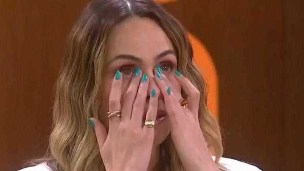 Ana Paula Renault chora ao falar da morte do pai: 'Vou conseguir superar'