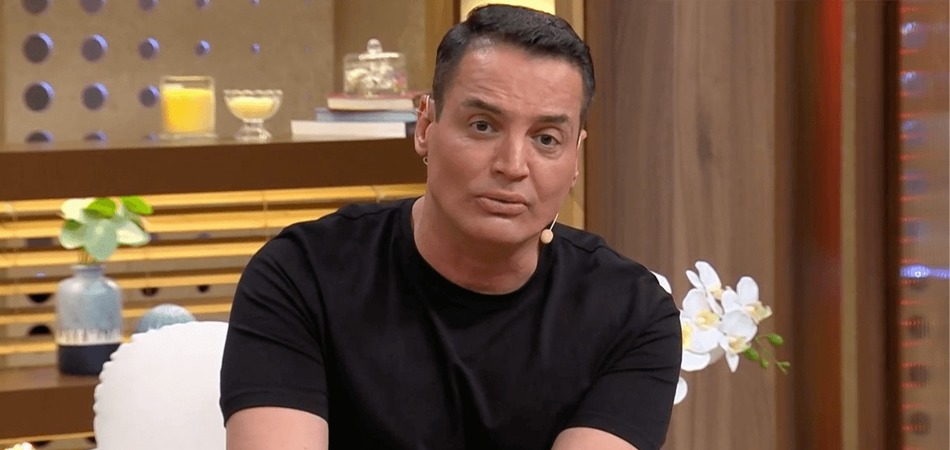 Leo Dias desmente saída da Band e revela "sacode" de Chris Flores: "Chorei"
