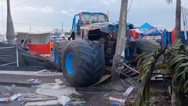 “Monster Truck” atropela multidão e deixa ao menos dois mortos na Colômbia