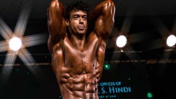 Filho de Xanddy e Carla Perez celebra vitória em campeonato de fisiculturismo