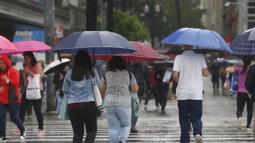 Circulação de ventos provoca temporais nos extremos do Brasil