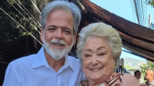 Ator do "Zorra Total" segue internado para combater vírus após transplante