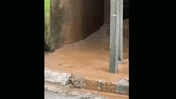 Vídeo mostra vazamento de gás momentos antes de explosão no Jaguaré, em SP