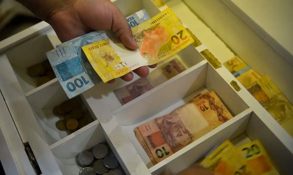 Inflação usada para corrigir salários acumula 4,11% em 12 meses