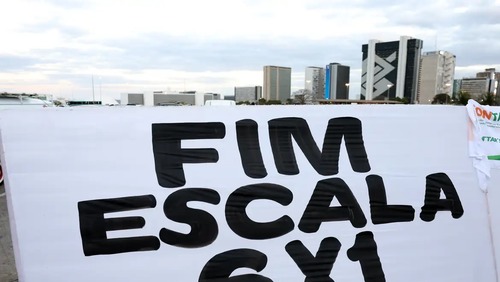 Vereadores fazem “protocolaço” de projetos pelo fim da escala 6x1