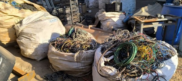 PM recupera 300 kg de fios furtados de empresa de telefonia em Ribeirão Preto