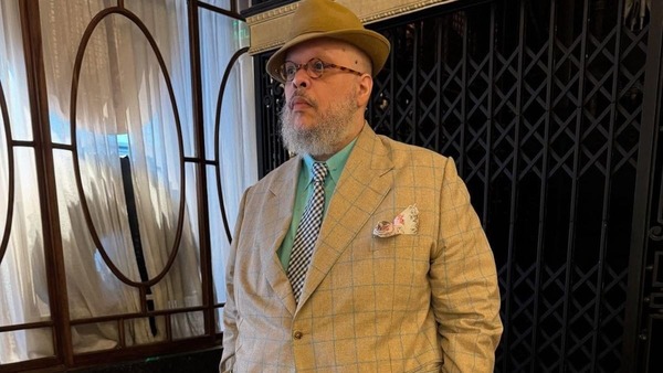 Chris Flores rebate Ed Motta após polêmica: "Calado é um poeta"