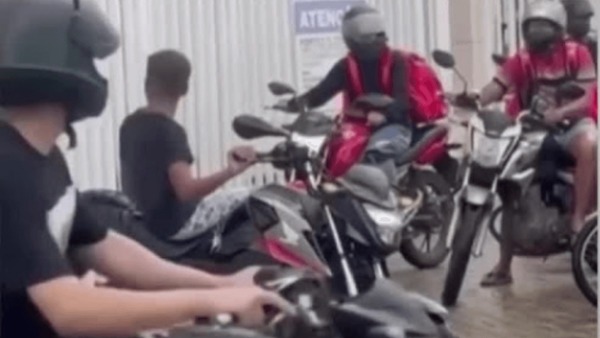 Menino sofre injúria racial por adolescentes enquanto vendia paçoca no RN
