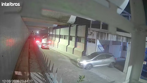 Quadrilha invade estacionamento de igreja e furta veículos em SP