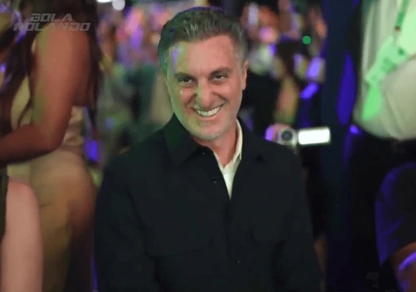 Luciano Huck comemora convocação de Neymar para a Copa do Mundo; assista