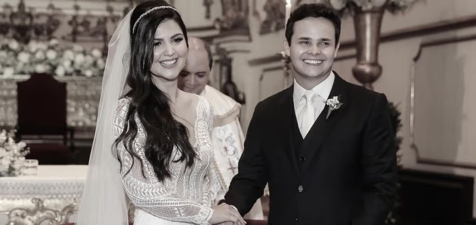 Paula Aires, ex-mulher de Matheus, nega ter reatado casamento com o cantor
