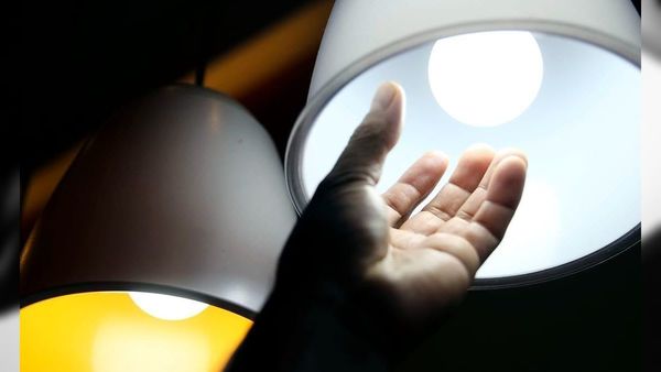 Bandeira vermelha deve elevar conta de luz nos próximos meses