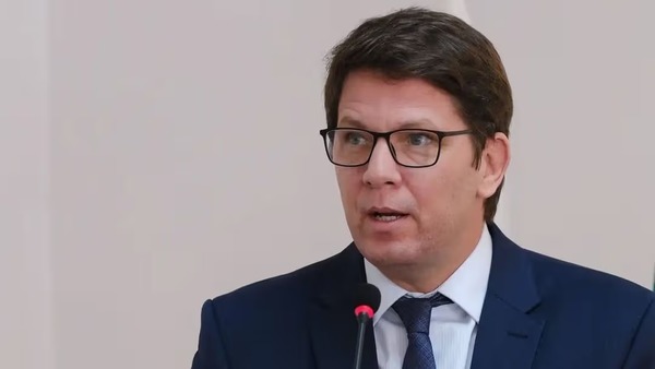 STF tenta intimar Mário Frias por suposto desvio para filme de Bolsonaro