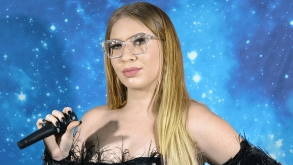 VÍDEO: Sósia de Marília Mendonça causa confusão em show de Maiara e Maraisa