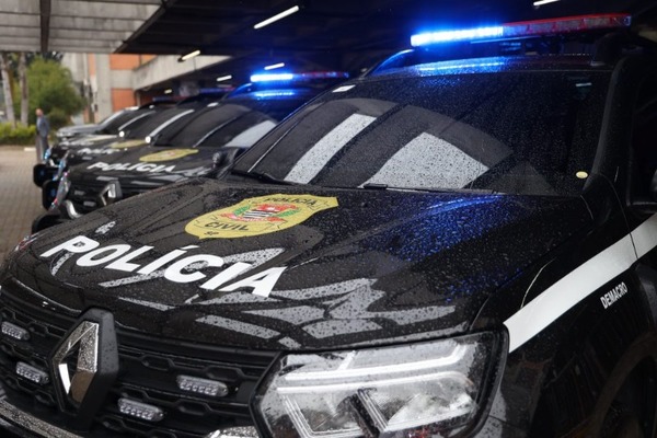 Entenda como investigação da Polícia de SP e MP contra o PCC começou com bilhete achado em esgoto e levou à prisão de Deolane