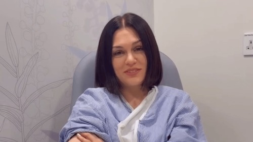 Jessie J celebra remissão de tumor de mama: "Estou sem câncer"