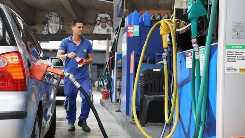 Governo fixa subvenção da gasolina em R$ 0,44 por litro
