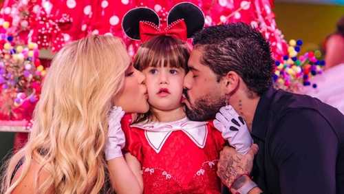 Zé Felipe e Virginia alimentam rumores de reconciliação em festa da filha