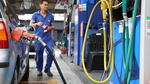 Governo fixa subvenção à gasolina em R$ 0,44 por litro
