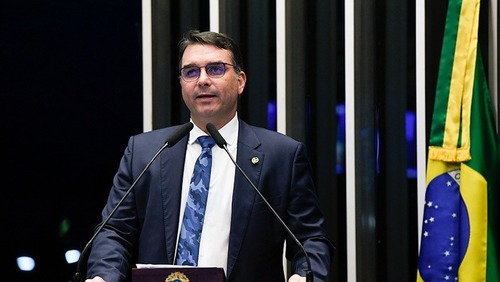 Convite para encontro entre Trump e Flávio teria partido da Casa Branca