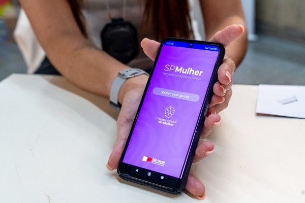 App SP Mulher Segura registra quase um acionamento por hora do botão do pânico
