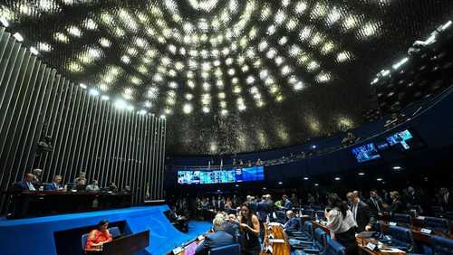 Empresários pedem adiamento de votação sobre fim da escala 6x1 no Senado